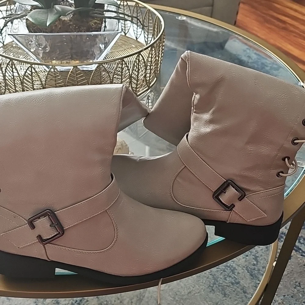Wanted Lady Luck Over the Knee Boots in Cream Faux Leather Sz 6 New